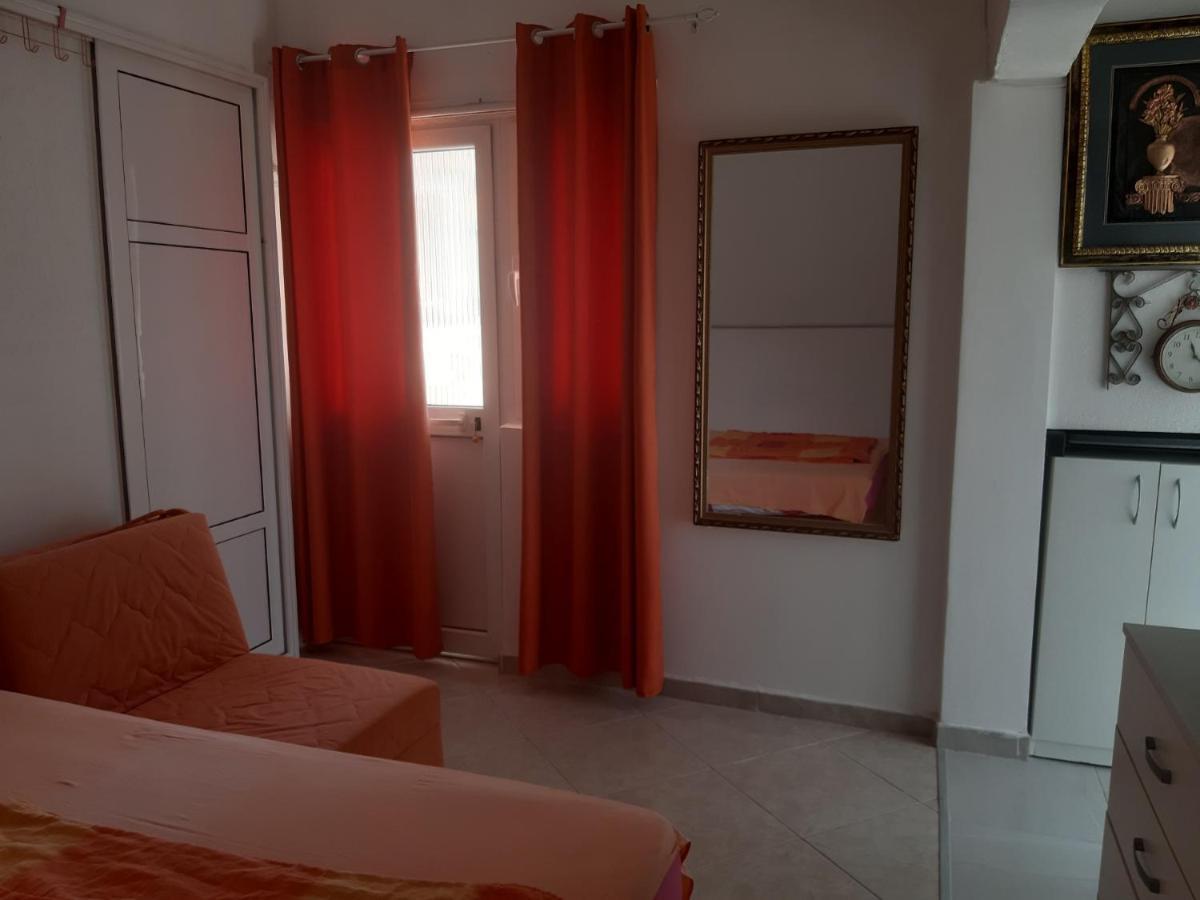 Guest'S House "Lindi&Roni" Διαμέρισμα Ούλτσιν Εξωτερικό φωτογραφία